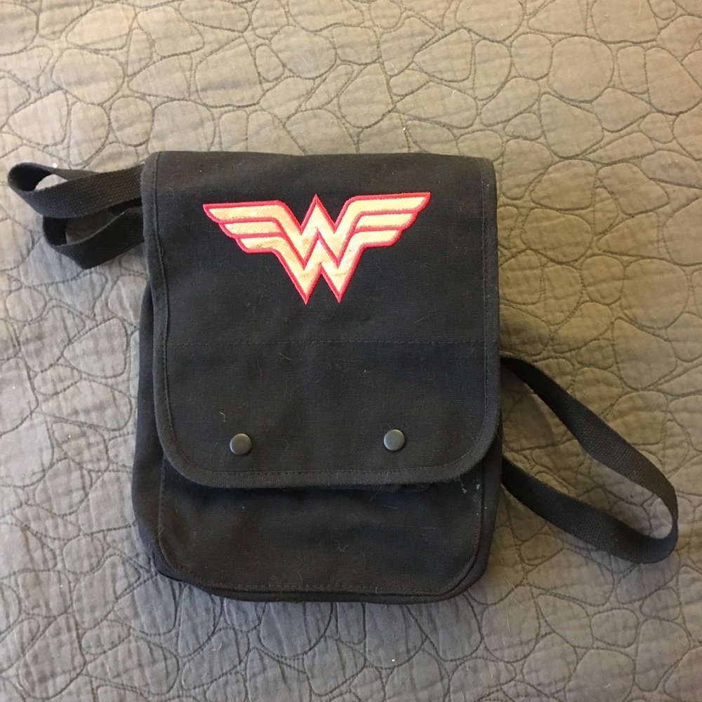 Wonder Woman Crossbody Bag